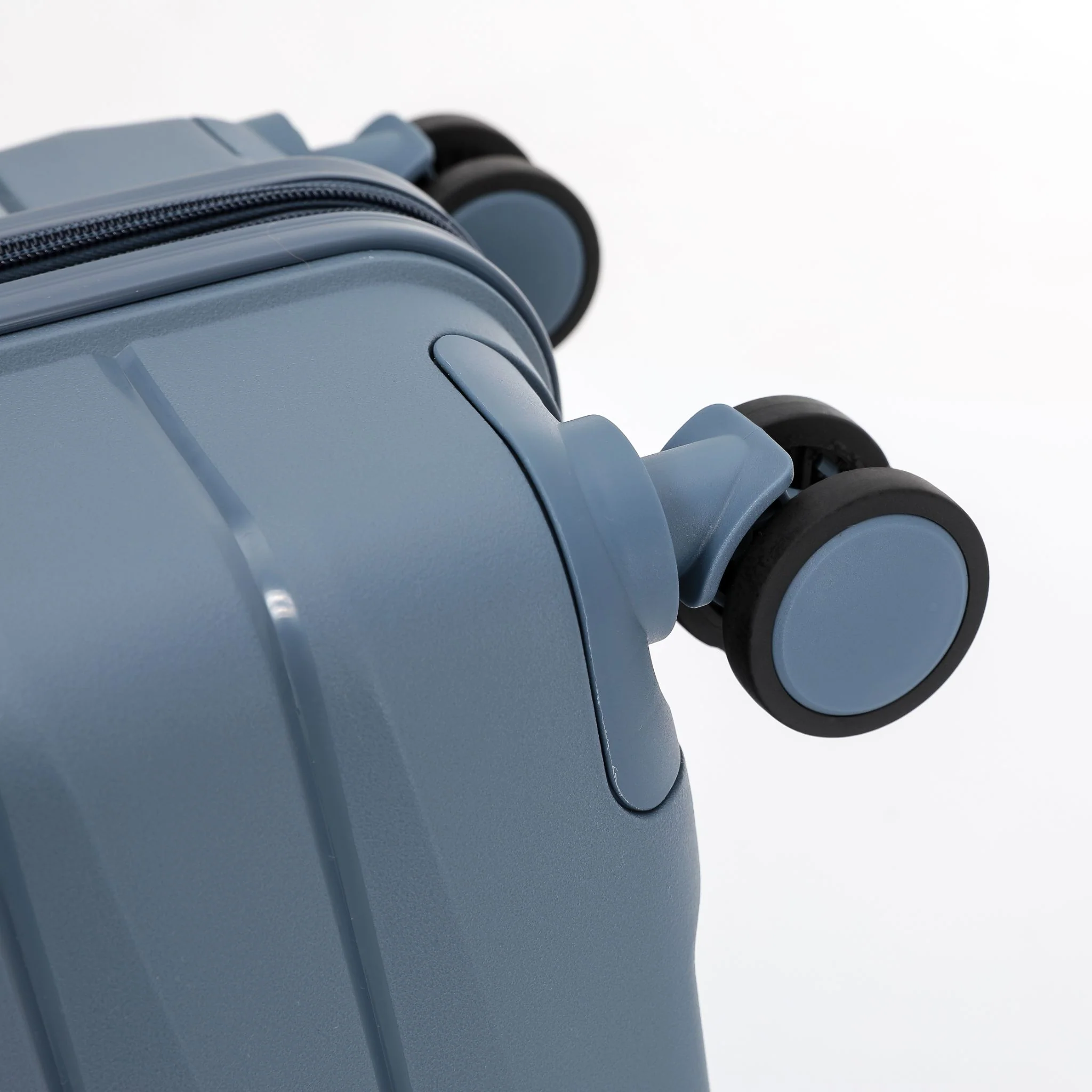 The New Zealand Luggage Co Pilot Collection Polypropylene 76cm Trolley Case NZ005A-Slate - Image 7