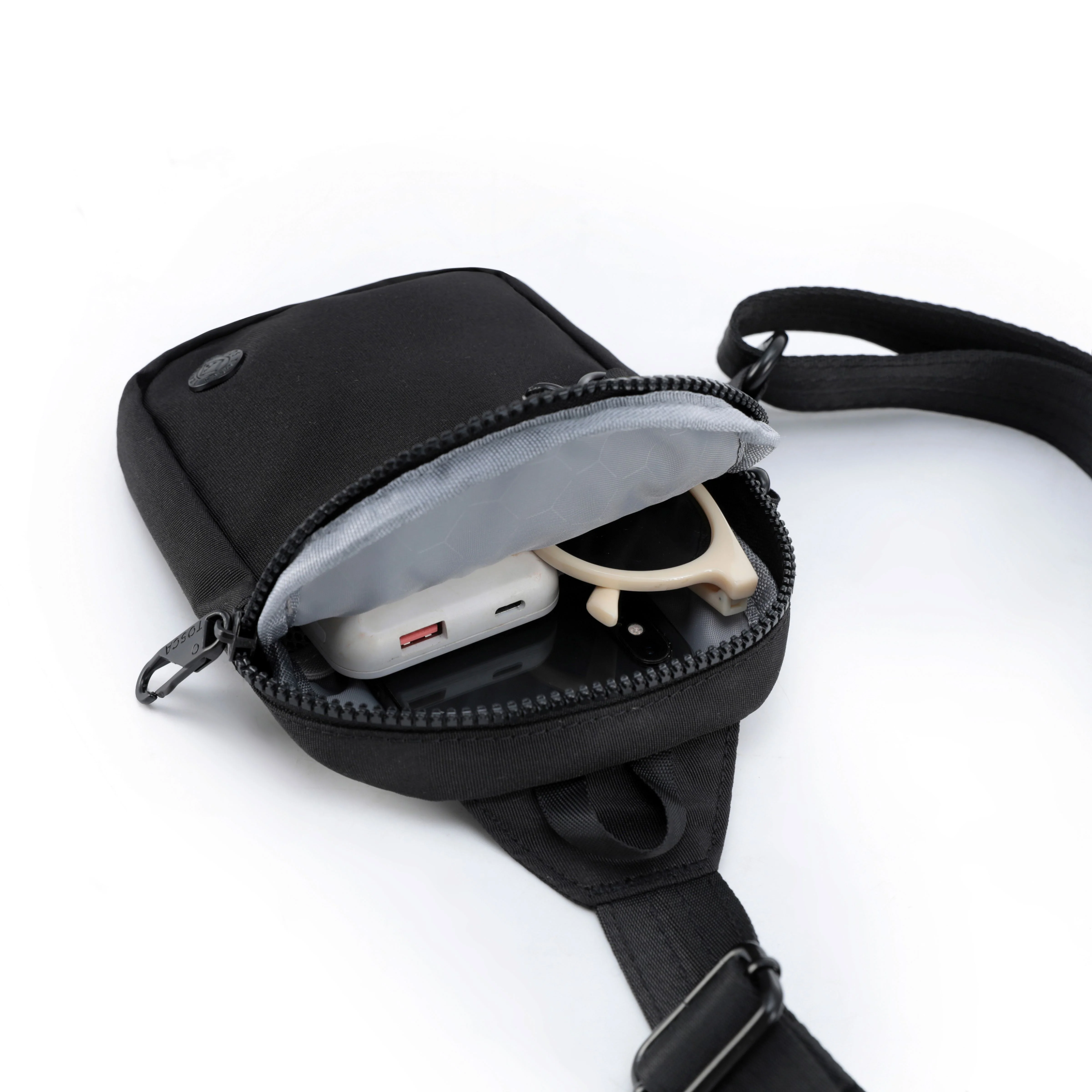 Tosca Slash Proof 18cm-H Anti theft RFID protected Slinger TCA991-Black - Image 3